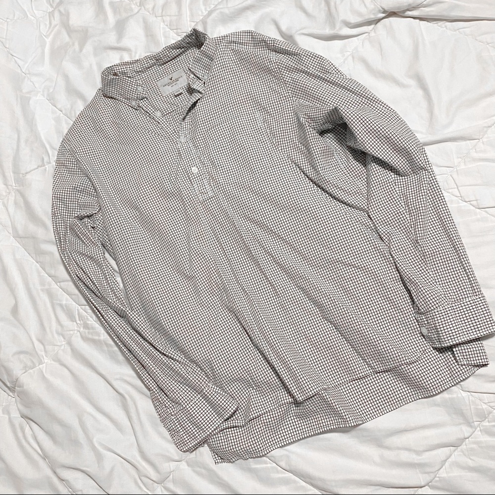 AMERICAN EAGLE: Quarter Button-Up Shirt